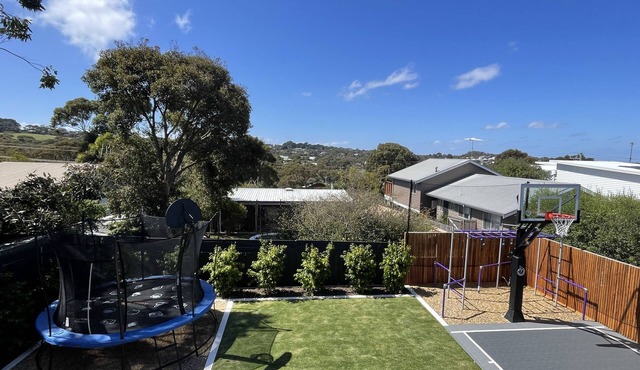 Jan Juc Riviera Coastal Retreat - Made for Families