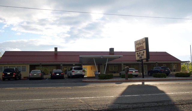 Janey Lynn Motel