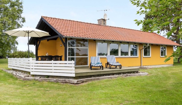 "Janne" - 400m from the sea by Interhome
