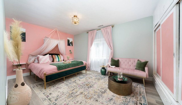 Japandi Zen Design Fenced Backyard Private Parking