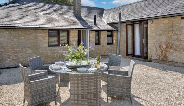 Japonica - Minster Lovell