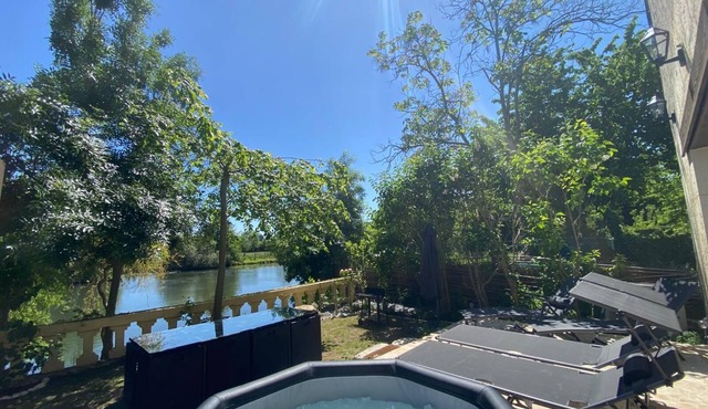 Jardin d'Ebène SPA SAUNA on the banks of the river Loir
