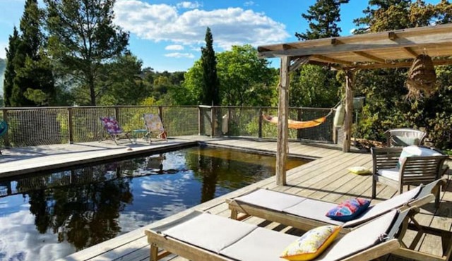 "Jardins d'ailleurs chambres chez l'habitant"