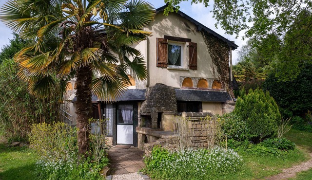 Jardins De La Cantine - l'entre Deux with Shared Pool, Shared Terrace and Wi-Fi