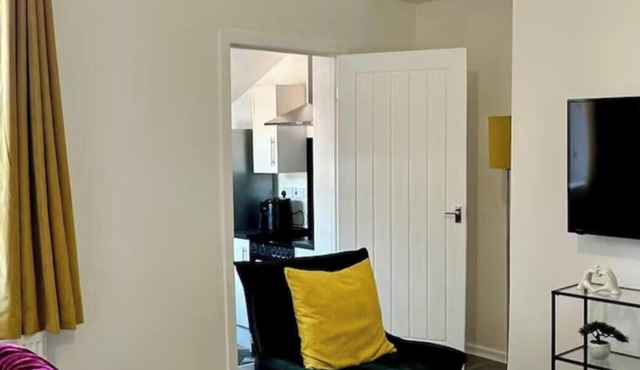 Jarrow Haven – Contractor & Family Stay with Free Parking | Sleeps 8