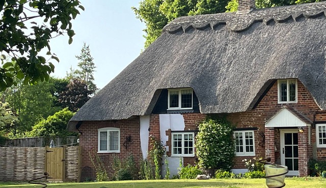 Jasmine Cottage- one bed apartment in one of the oldest cottages in the village.