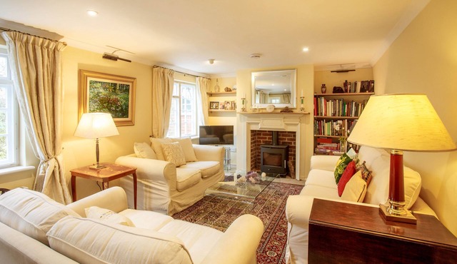 Jasmine Cottage, Kelsale - sleeps 5 guests - Aldeburgh Coastal Cottages