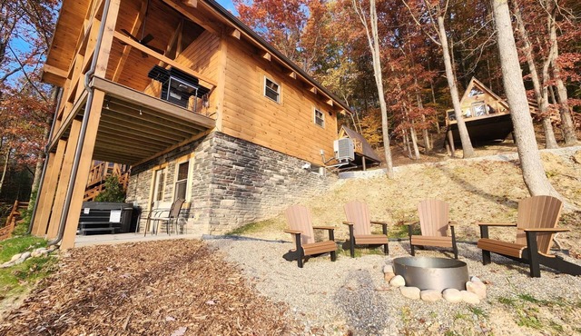 Jasper/Hot Tub-Lakeview -Pet friendly-8 Person Lodge