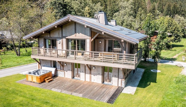 JATOBA - Chalet with a jacuzzi and cinema corner