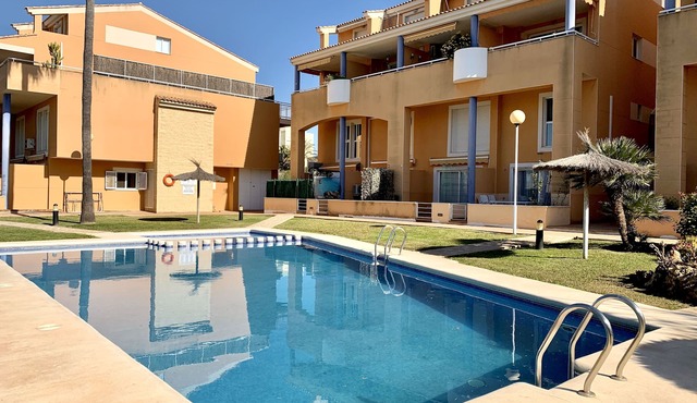 Javea, Cala Blanca,nBeautifully furnished, modern ground floor aptm by the pool.