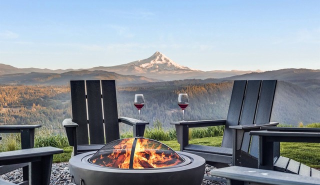 Jaw Drop Views! Mt Hood and Gorge! @pinpointstays