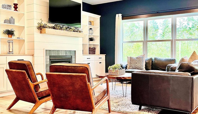 Jay Cooke Park and Spirit Mtn Retreat with wood-burning sauna and game room