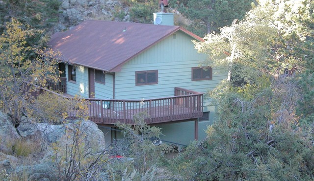 Jay's Dream - 2 bedroom cabin - near Big Thomspon River Pet Friendly