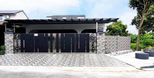 Jaya Homestay KT -End Lot-