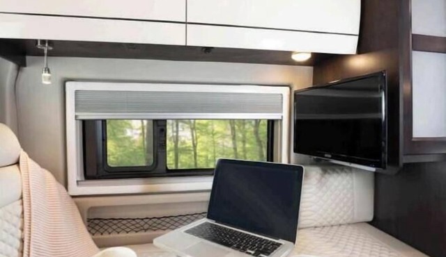 Jayco l 2024 Solstice class B Motorhome