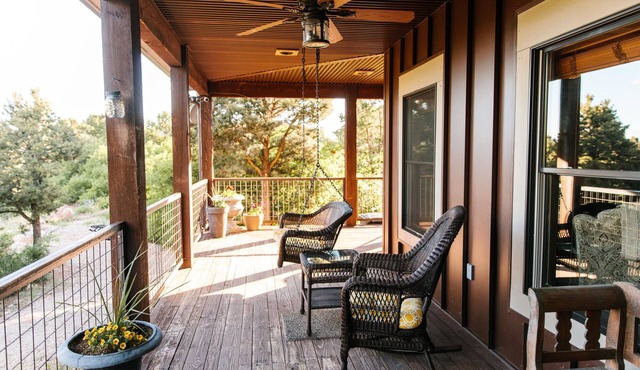 Jaydee's Run Cabin @ Whispering Oaks, 20 miles from Moab!