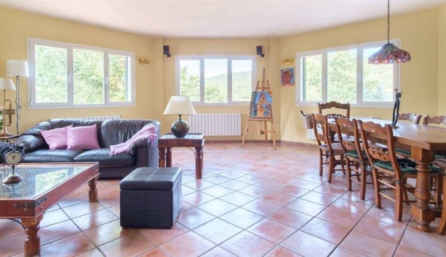 JAZA PARAISO -CERCEDILLA-MADRID pool and tennis chalet
