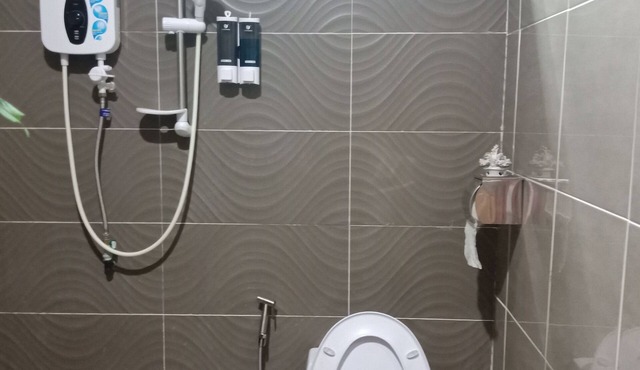 Jaze 1 - Accomodates 2 adults comfortably