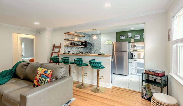 Jazzkey Suite & Kindred Retreat