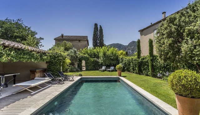 JDV Holidays - 5 bedroom/5 bath stone villa with heated, private pool and A/C