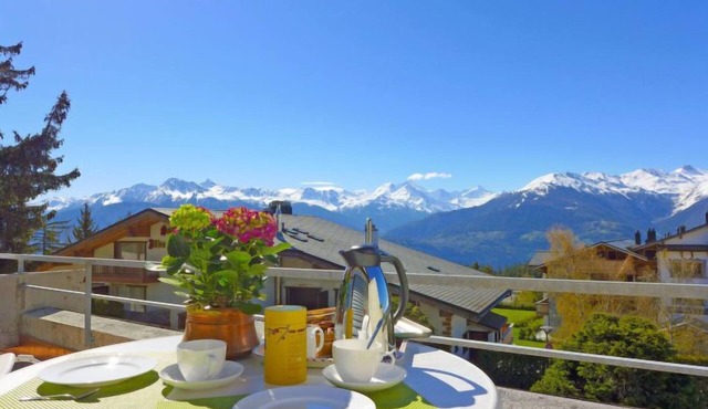 Jeanne D'Arc Apt. E-38 by Interhome