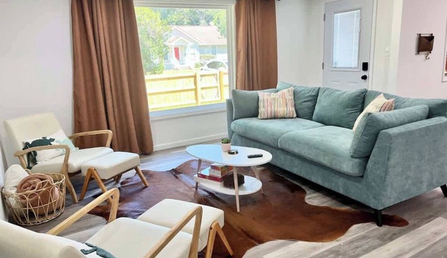 Jean’s Cottage, Fully Fenced, Mins to DT and Tybee