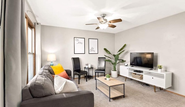 Jeff 1 · Cute 2Bed 1.5Bath Duplex w Garage by Walking Trail