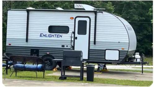 Jeff & Toya Cozy RV