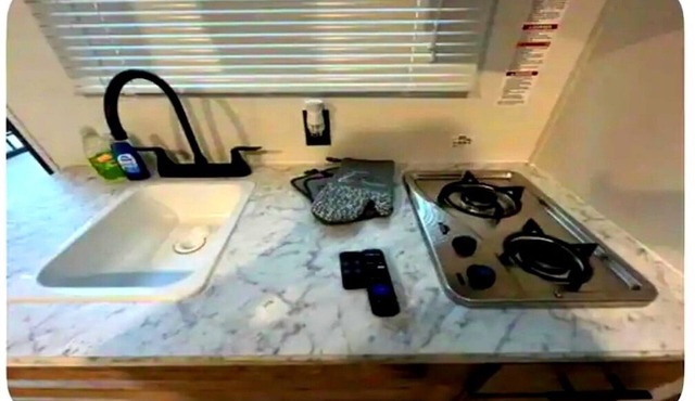 Jeff & Toya Cozy RV