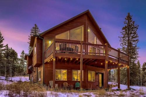 Jefferson Cabin w/Fire Pit: Near Hiking Trails!