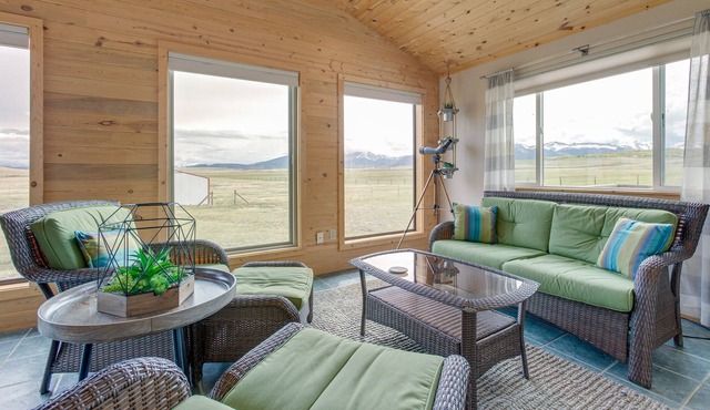 Jefferson Home w/ Mountain Views: Near Ski Slopes!