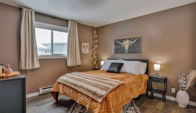 Jelinek Hideaway Unit 5 - Modern 2BR Apartment