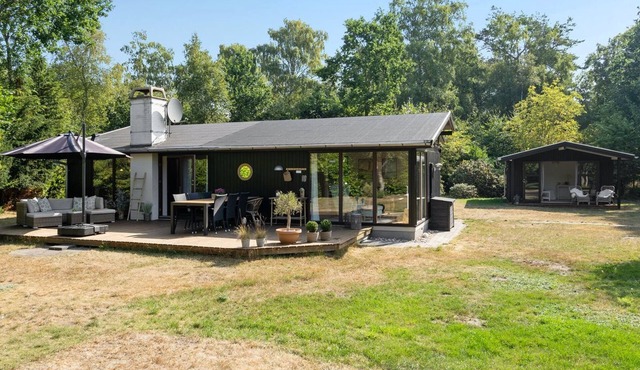 "Jelko" - 1.2km from the sea by Interhome