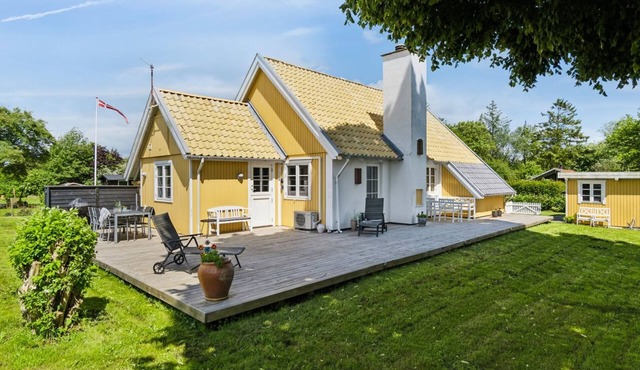 "Jelko" - 375m from the sea by Interhome