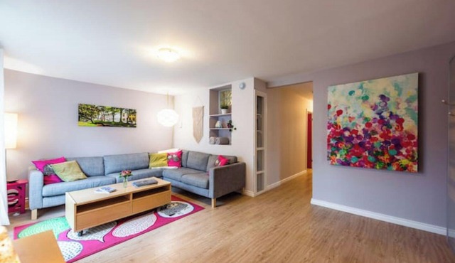 Jellybean Dream 1st floor apt: driveway, no stairs, 3 bedrooms & close to park