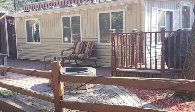 Jellystone Warrens Charming Cottage