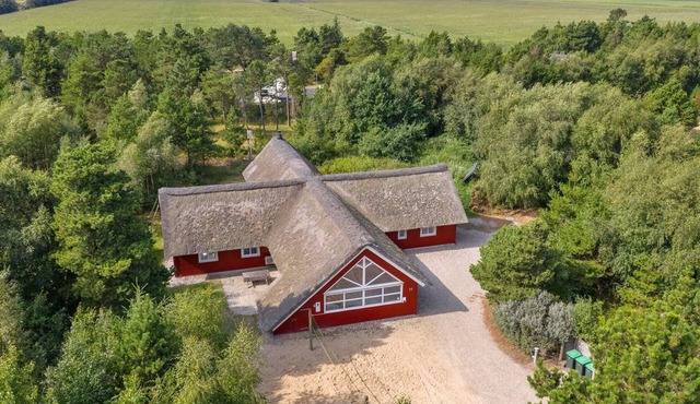 "Jenna" - 1.4km from the sea by Interhome