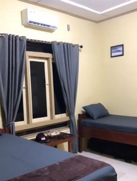 Jenny's Bamboo Surf Camp