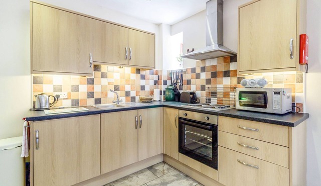 JENNY'S COTTAGE, character holiday cottage, with open fire in Diggle