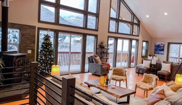 Jeremys Mountain Chalet @jeremysmountainchalet