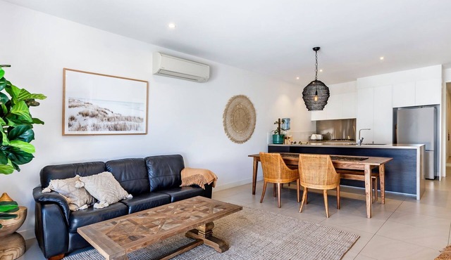Jerissa - Stylish Apartment in the Heart of Port Fairy