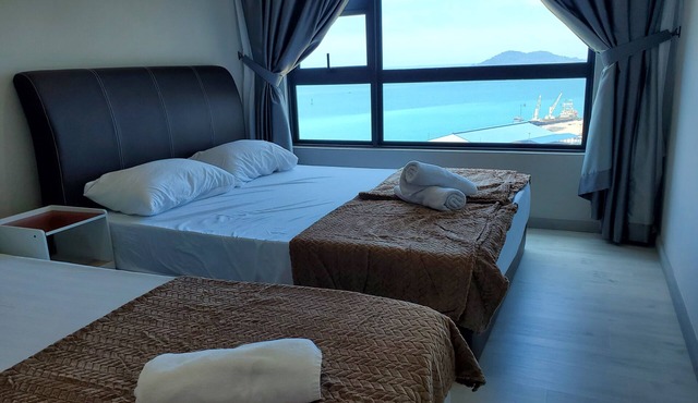 Jesselton Quay is a Condominium in Kota Kinabalu Offering a Private Pool