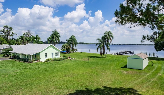 Jetski, Fish and/or Relax in our Lake Sebring Lakehouse