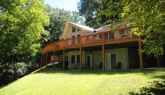 Jewel of Junaluska- Beautiful views of Lake Junaluska
