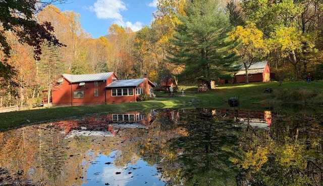 Jewell Hollow Homestead 3 Bed, 2 Bath
