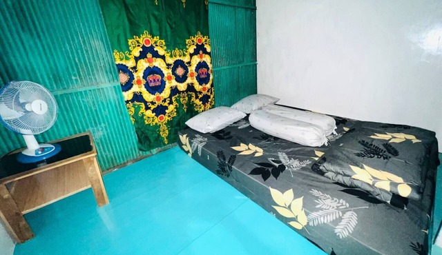 Jhuna Komodo Homestay Room 2