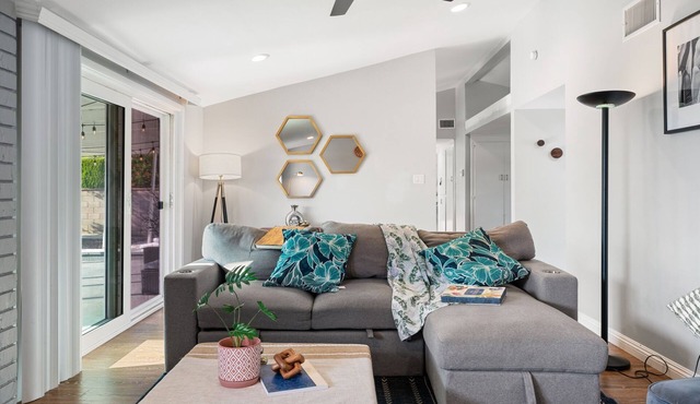 Jie’s Spacious 3BR QuietHouse Covina with big Yard