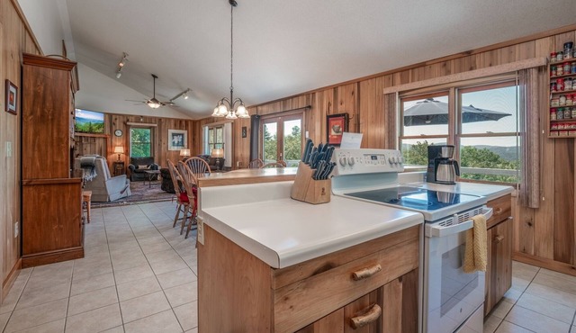 Jim`s Hideaway in Little River | 2 Bed, 2 Bath