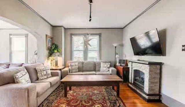 Jim Thorpe Center House - Families and Groups Welcome - Walkable