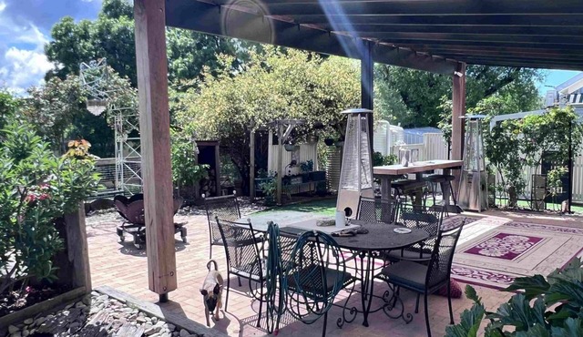 Jindaburra Cottage with wood fire